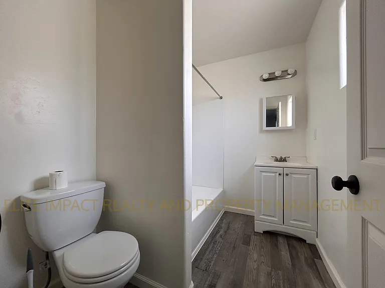 1462 W Saint Marys Rd #2 — Photo 16