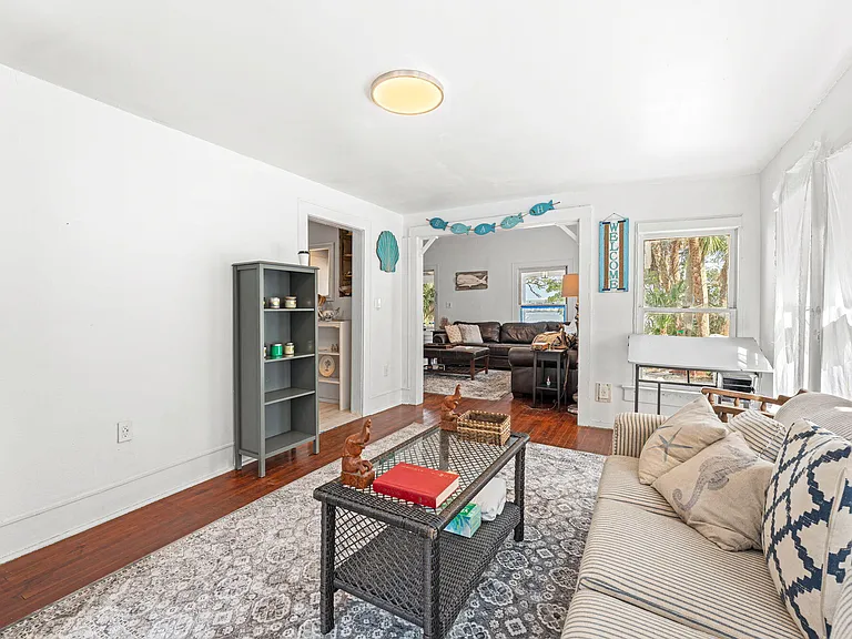1365 Pineapple Ave — Photo 40