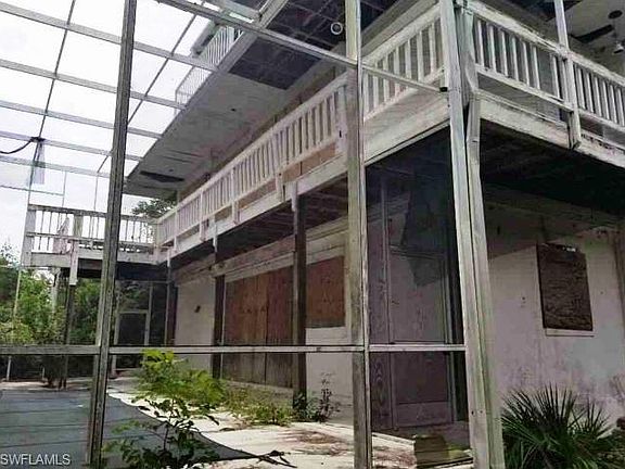 2nd image of 1909 Sheffield Ave