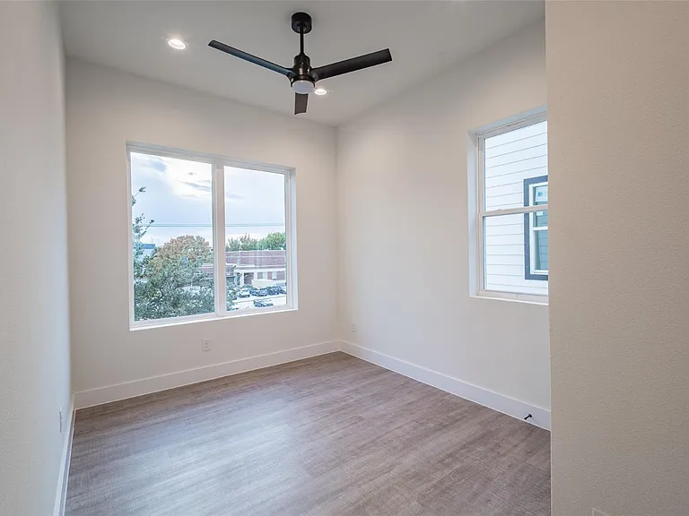 1614 N Fitzhugh Ave #301 — Photo 10