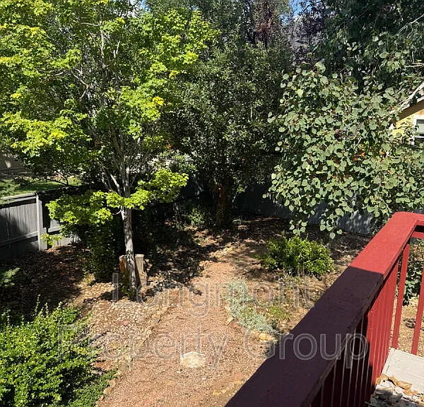 719 Thornwood Way — Photo 15