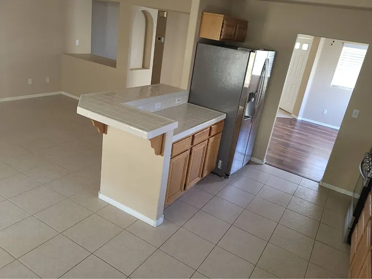 450 Richgold St — Photo 15