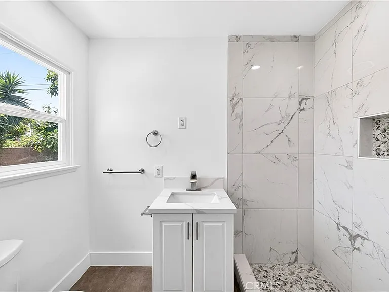 639 N Nora Ave — Photo 27