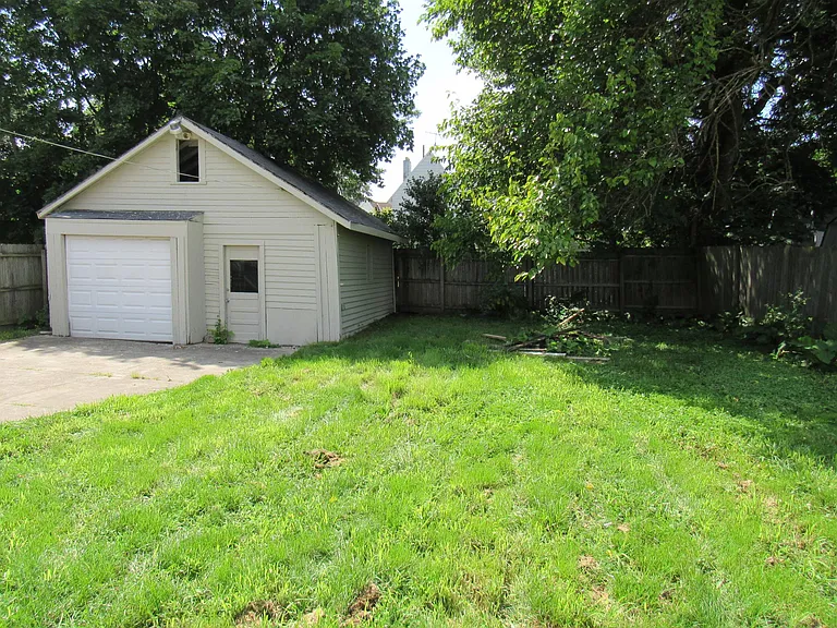 434 Sumatra Ave — Photo 19