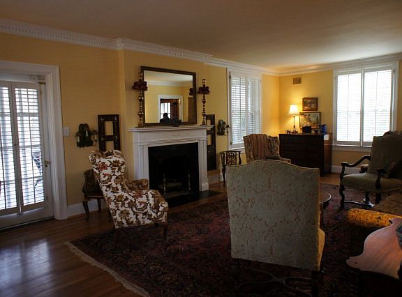 5th image of 201 Linden Dr