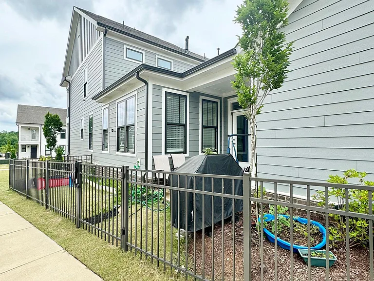 10169 Meeting House Dr NW — Photo 3
