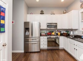 3510 N Reta Ave #1712, Chicago, IL 60657