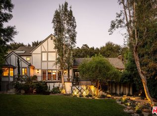 1004 N Bundy Dr, Los Angeles, CA 90049