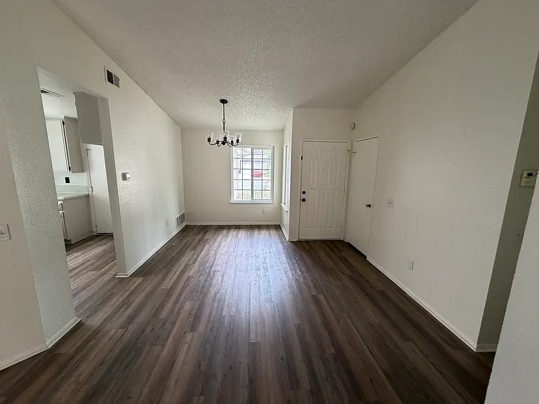 11981 Kenwood Dr — Photo 3