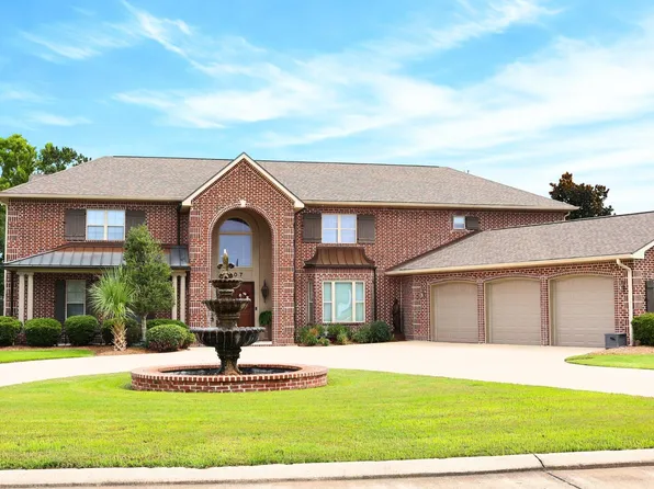 207 Regal Row, Houma, LA 70360