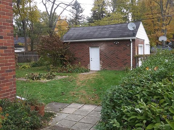 4th image of 26750 N River Park Dr