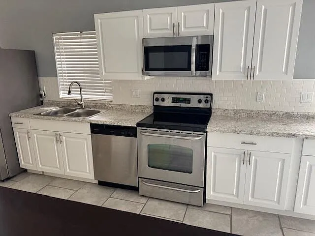 5202 Nutmeg Dr — Photo 17