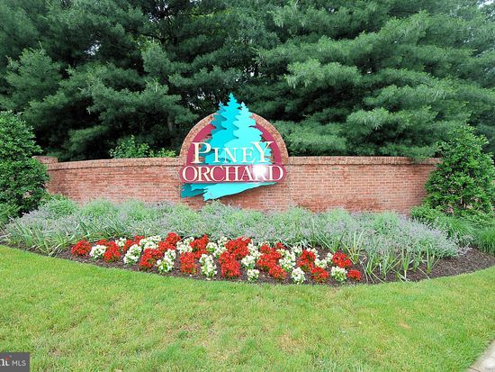 8611 Wintergreen Ct Unit 403, Odenton, MD 21113