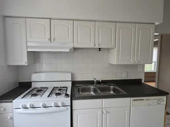 918 Reba Pl APT 3S, Evanston, IL 60202