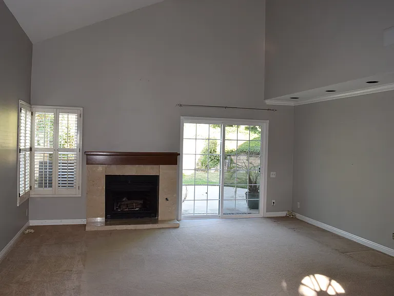 4450 Cedarglen Ct — Photo 2