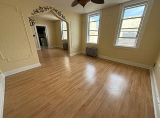 208 Farnham Ave #2R, Lodi, NJ 07644