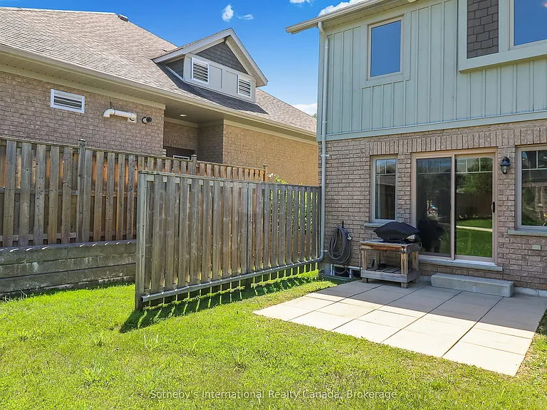 49 Silver Glen Blvd — Photo 31