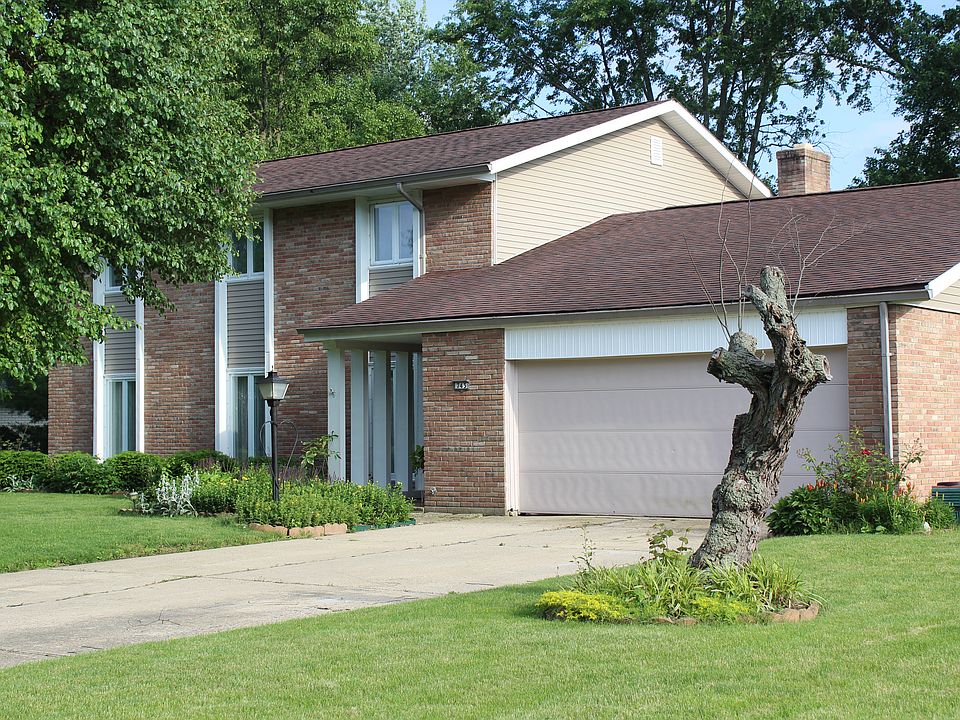 1st image of 743 Gardenwood Dr