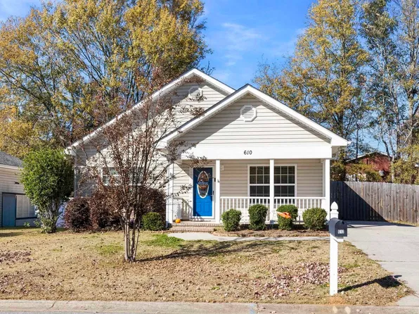 610 Ruddy Creek Cir, Greer, SC 29651