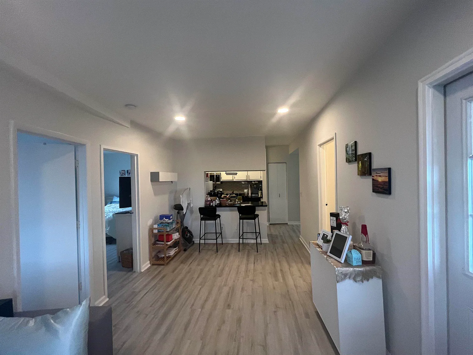 2 bed, 1.0 bath, $2,400 — Photo 3