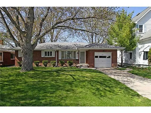 1213 River Rd photo 1