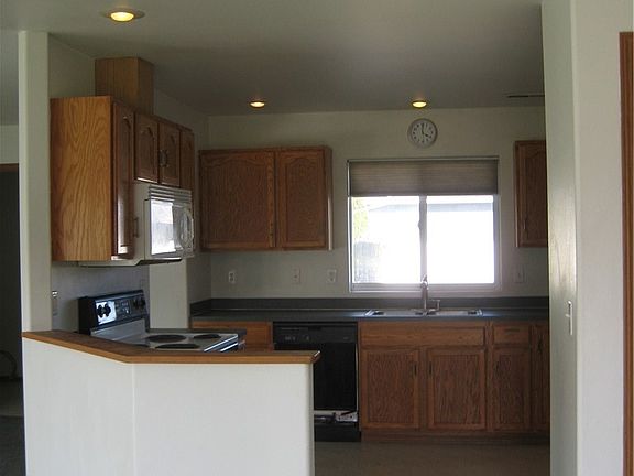 5th image of 708 Wildwood Dr