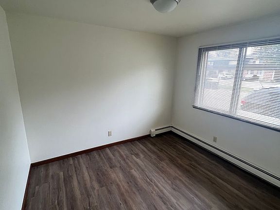 2nd image of 1110 Grand Ave APT 1