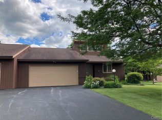 109 Gwen Cir, Camillus, NY 13031