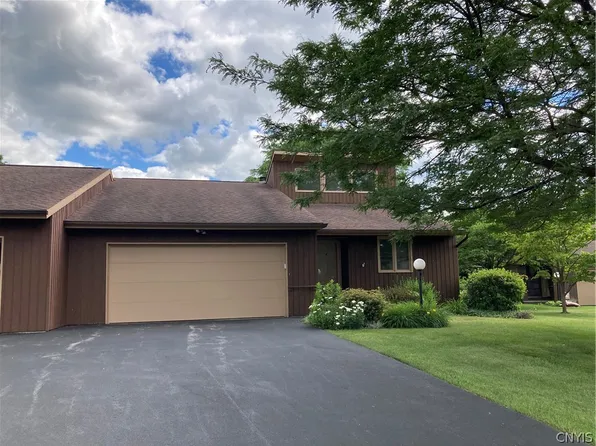 109 Gwen Cir, Camillus, NY 13031