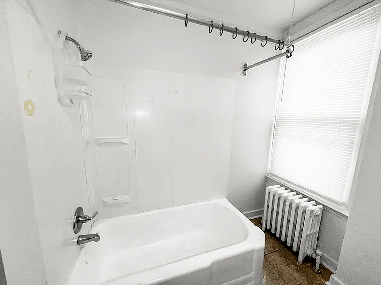 352 N Gross St #2 — Photo 7