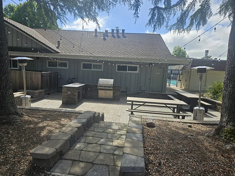 Miramonte Dr — Photo 14