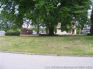 122 Sunset Ave, Clarksville, IN 47129
