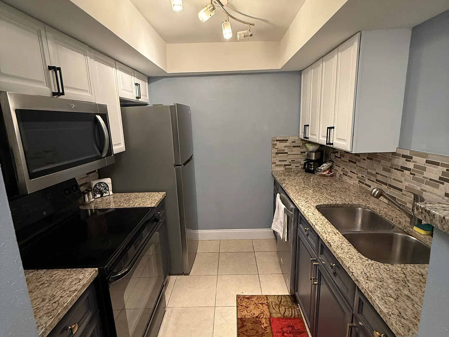 Dolphin Point, Clearwater — Photo 4