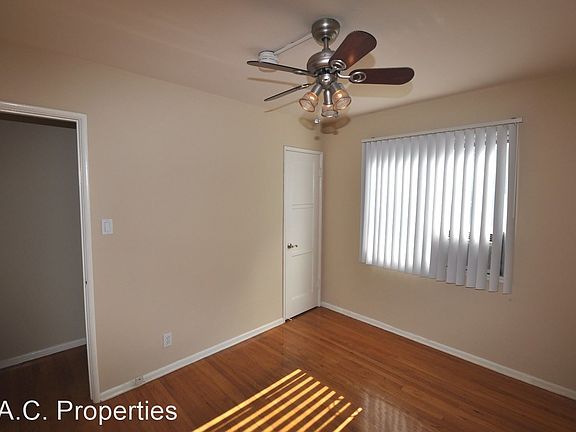 5th image of 11038 La Maida St #7401069