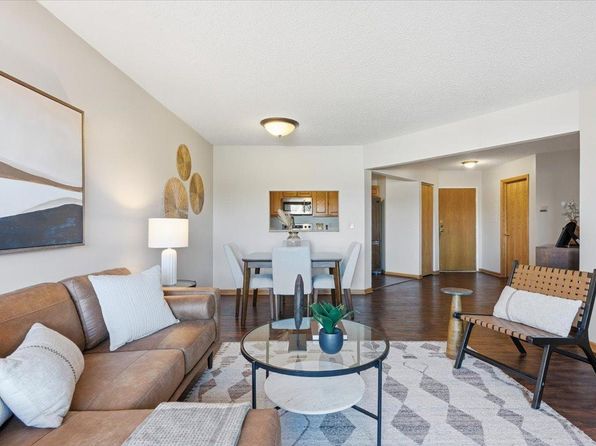 2425 E Franklin Ave APT 212, Minneapolis, MN 55406