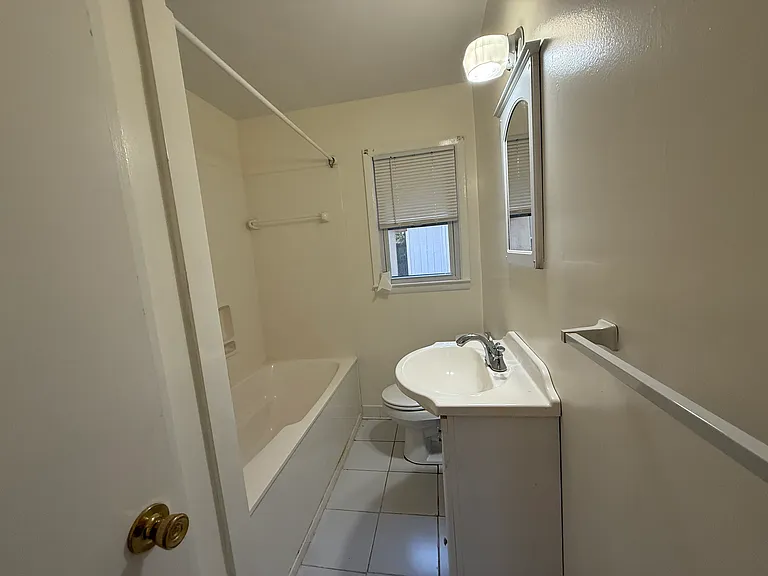 431 Alabama Ave — Photo 8