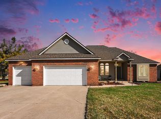 938 Mid Bluff Dr, Zeeland, MI 49464