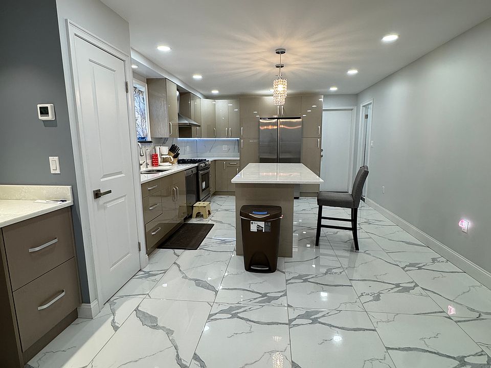 1st image of 124 Bionia Ave #1