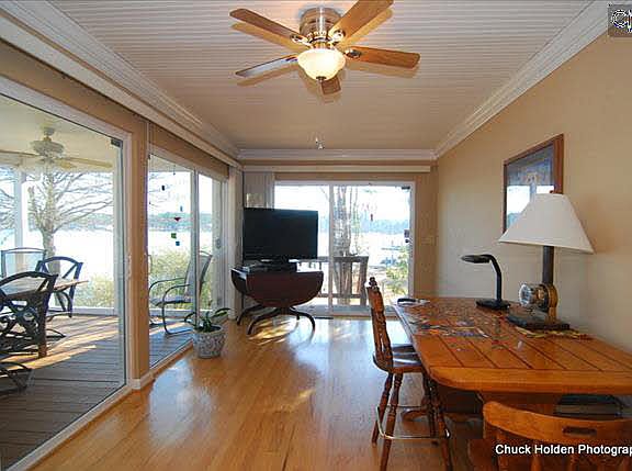 4th image of 162 Lakeshore Dr