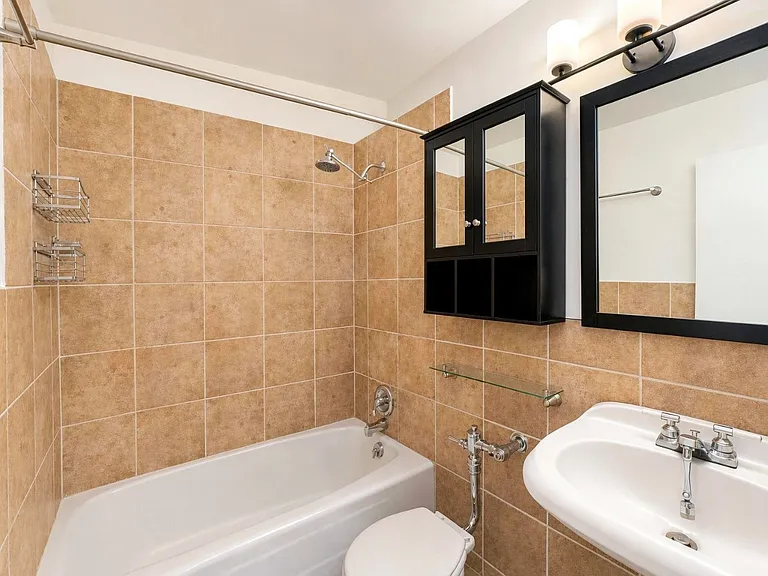 3550 N Lake Shore Dr #1806 — Photo 20