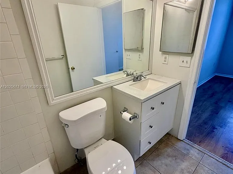 19216 Glenmoor Dr #19216 — Photo 40
