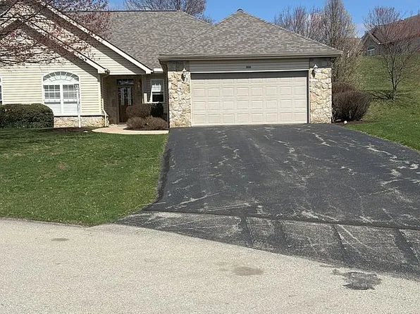 6011 Triple Crown Cir, Greensburg, PA 15601