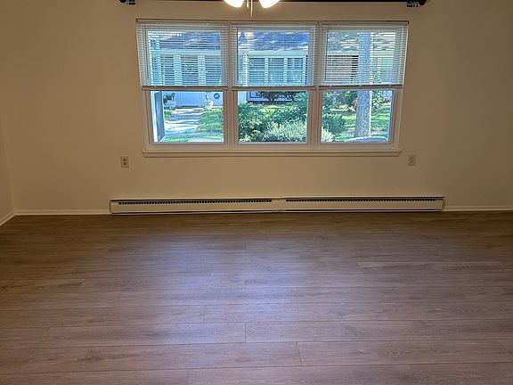 5th image of 278C Kingston Ct #C