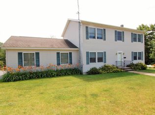 640 Clinton St, Vandling, PA 18421