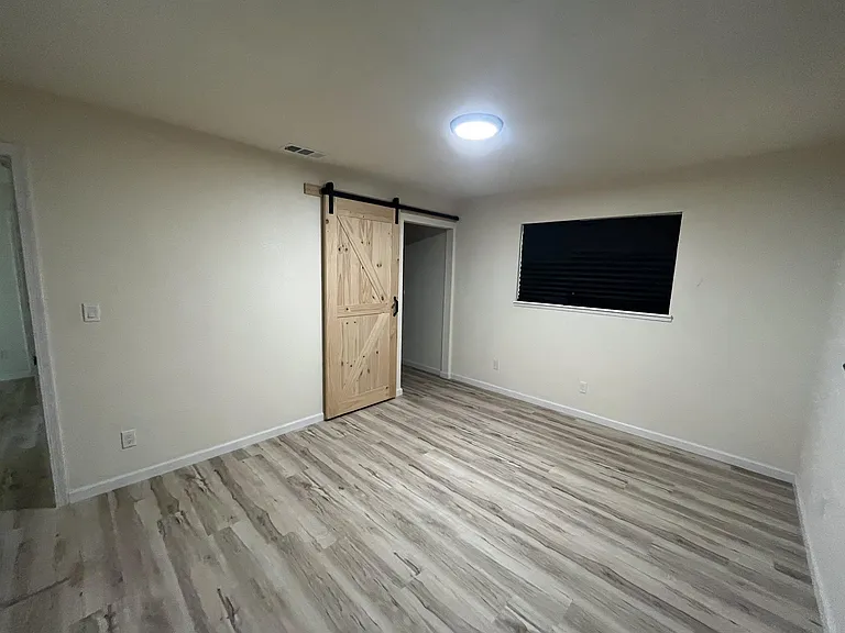 3021 Farris Ave — Photo 5