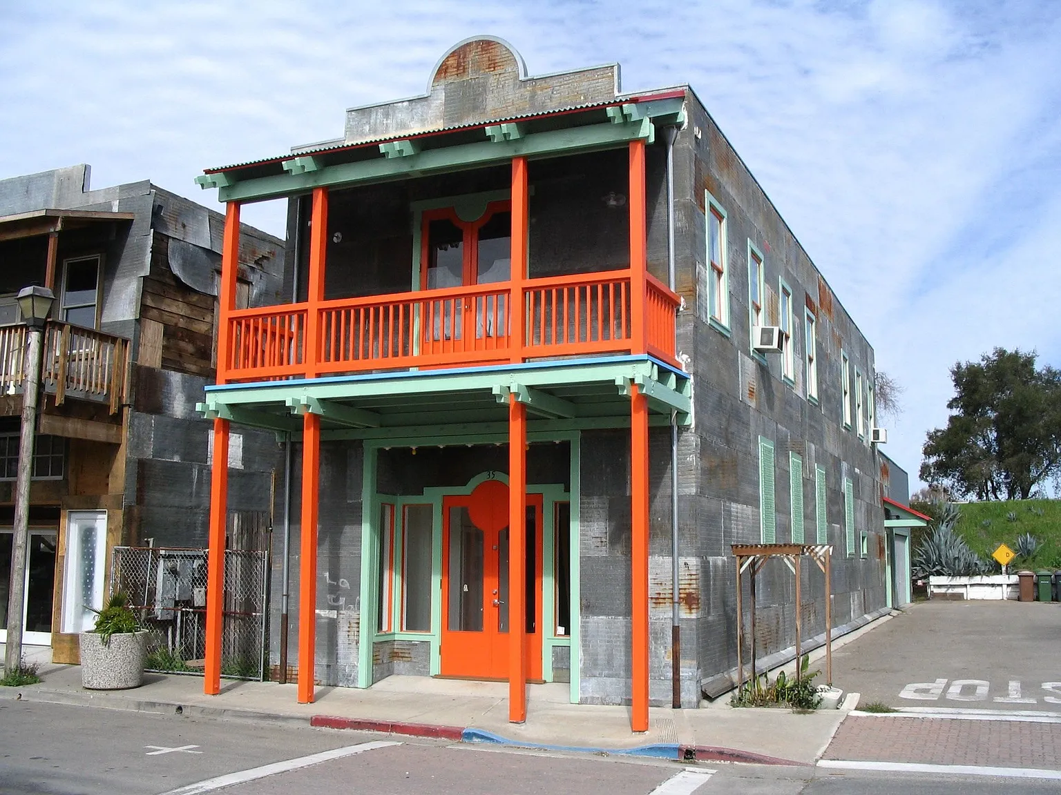 35 Main St photo 1