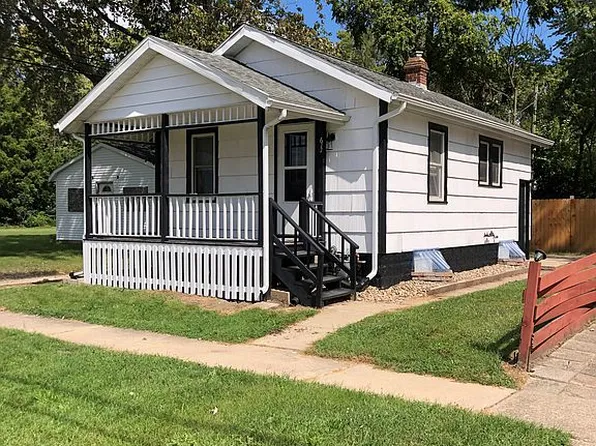611 N 11th St, Niles, MI 49120