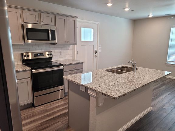 3rd image of 16164 N Western Ave #U3
