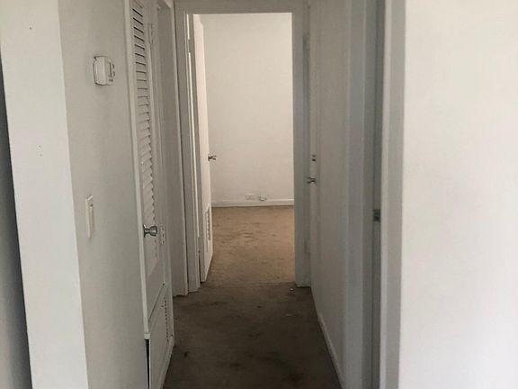 2nd image of 3272 SE Monte Vista St