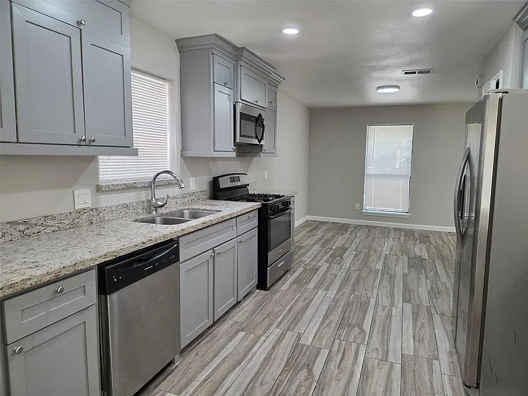 592 River Plantation Dr — Photo 7